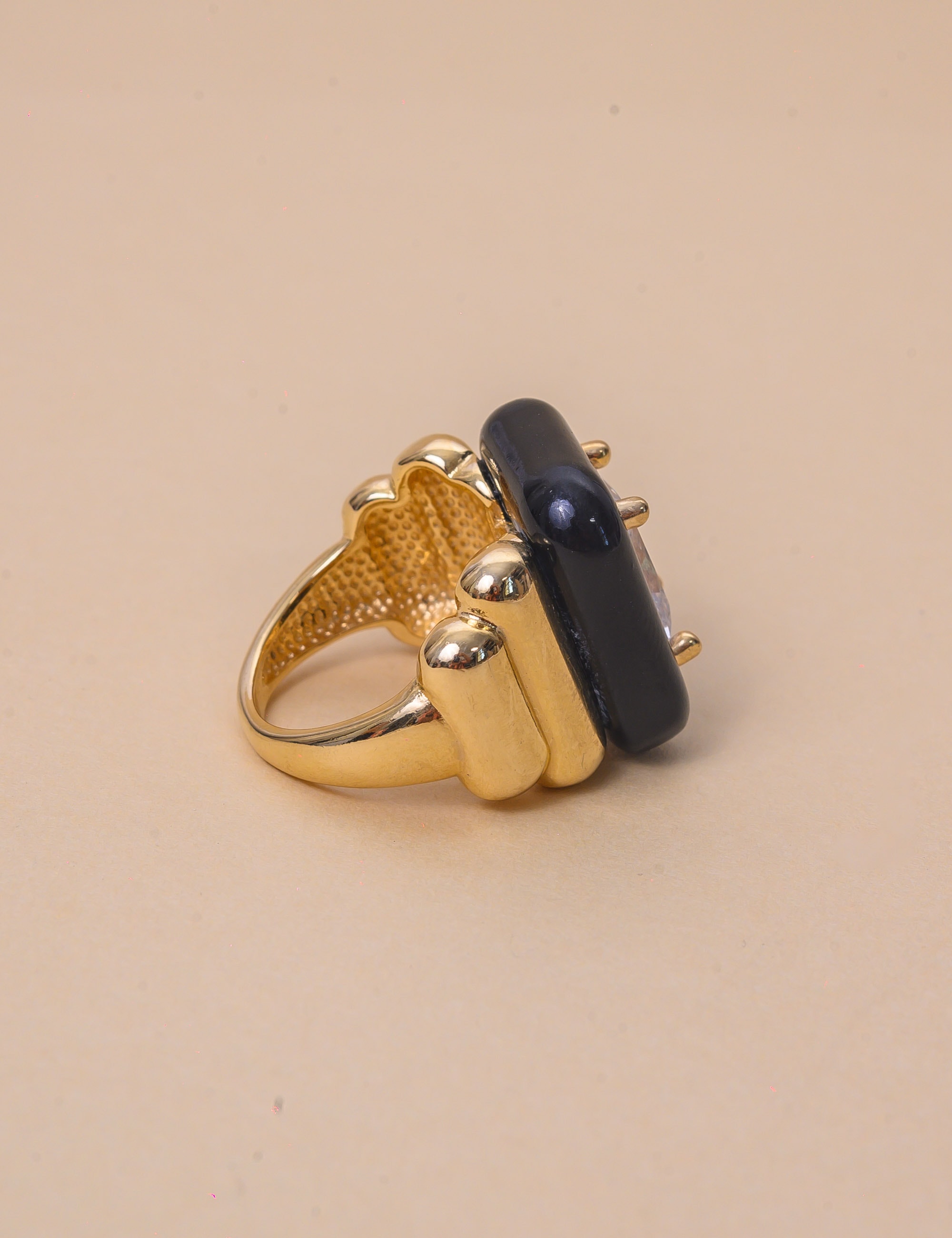 ANEL CRISTAL RESINA PRETO OURO - AN29131VO04