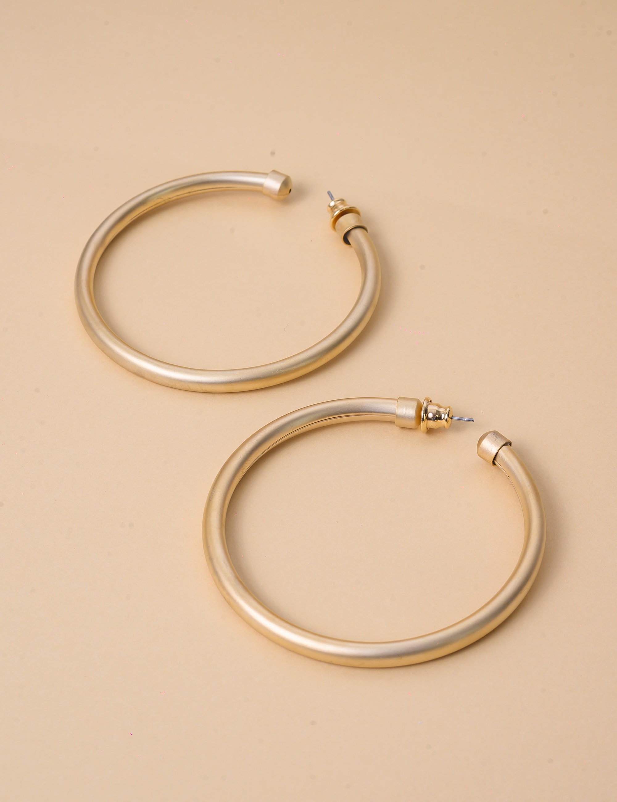 ARGOLA METAL OURO FOSCO G