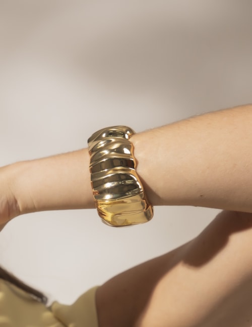 BRACELETE METAL OURO B2B - BC2947VO01