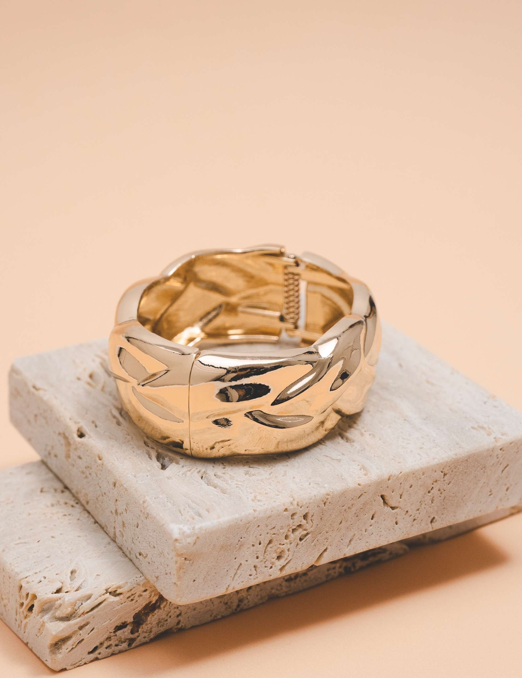 BRACELETE METAL OURO - BC2121VO01-U