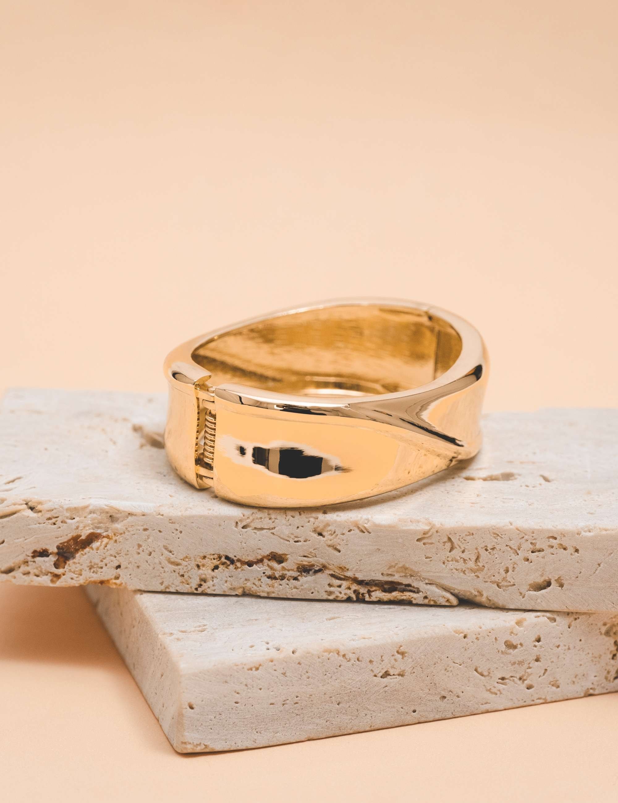 BRACELETE METAL OURO - BC2902VO02-U