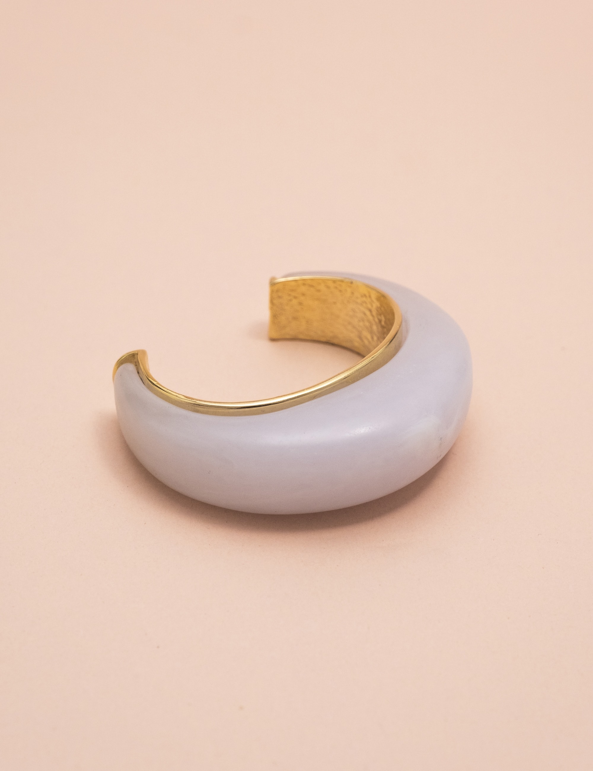 BRACELETE RESINA BRANCO PEROLIZADO - BC2963VO04