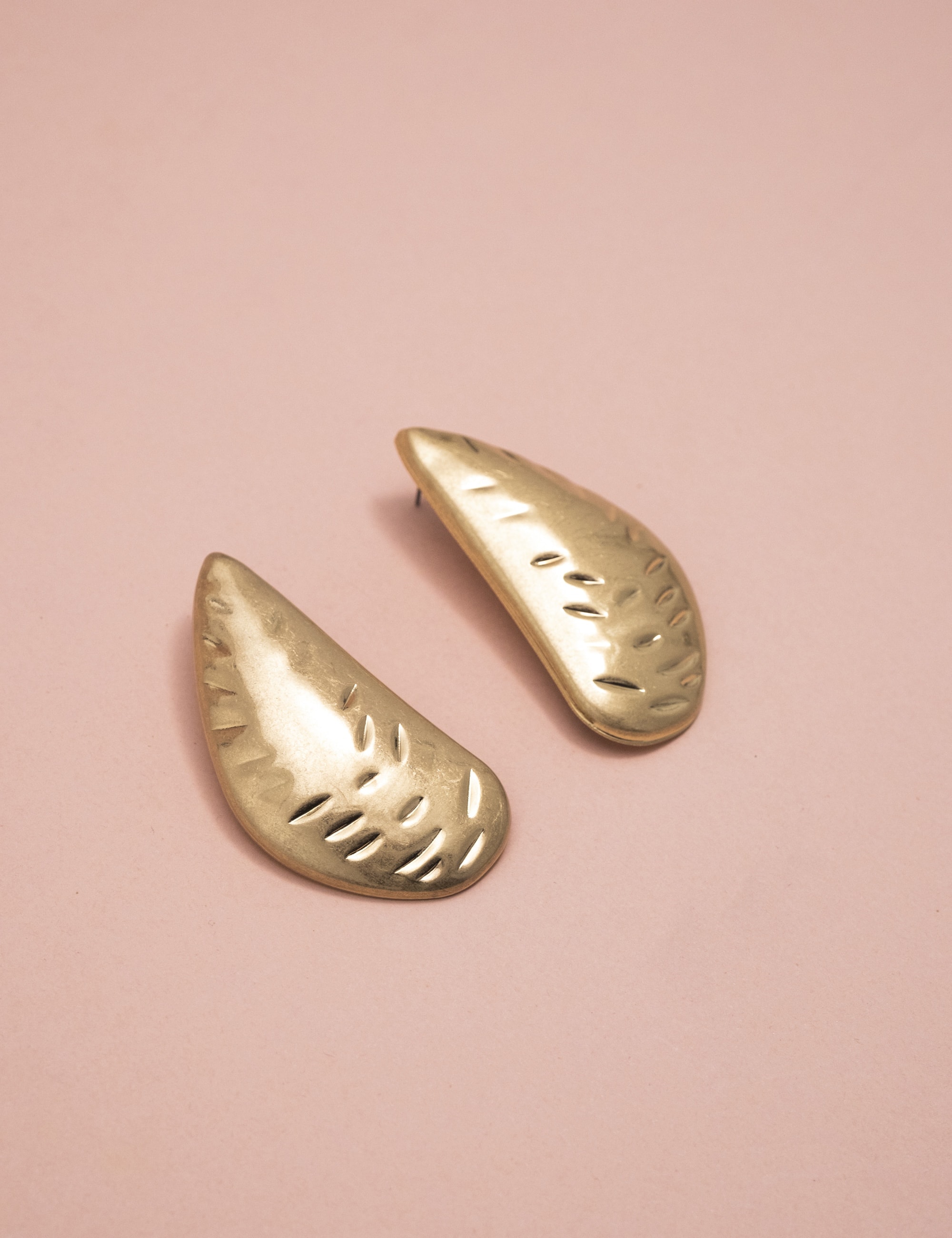 BRINCO ACETINADO OURO B2B - BR29079VO01