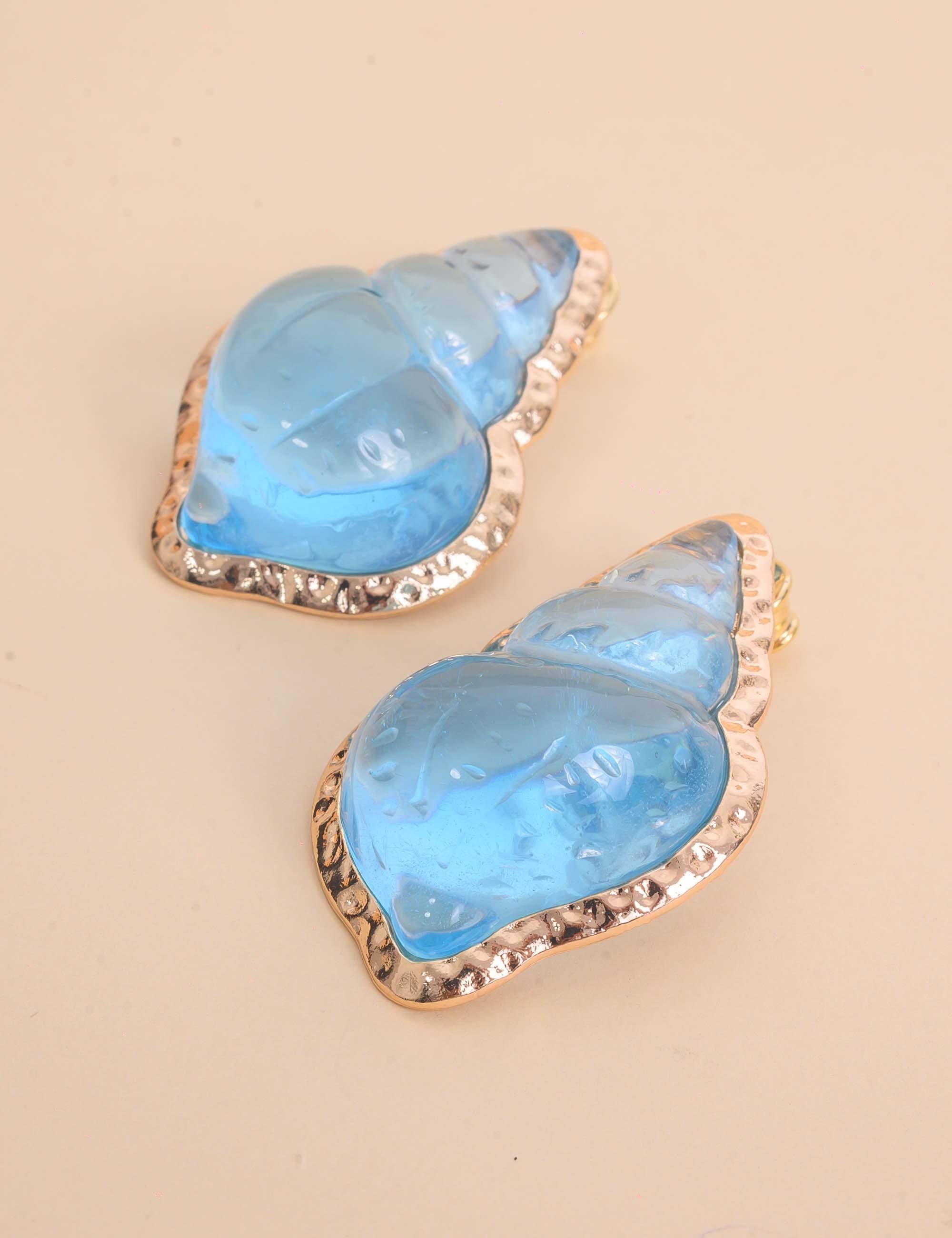 BRINCO DE CONCHA OURO RESINA AZUL - BR29286VO03