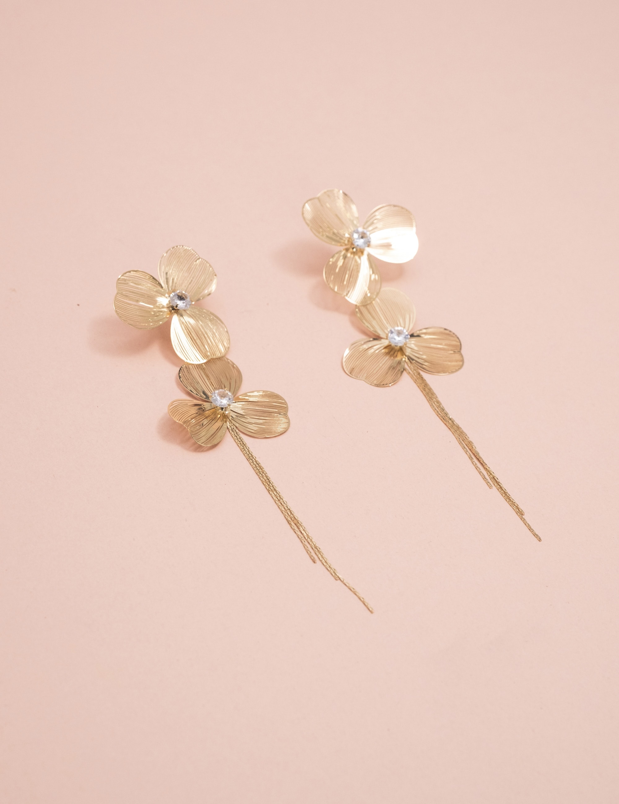 BRINCO FLOR CRISTAL OURO - BR29080VO01