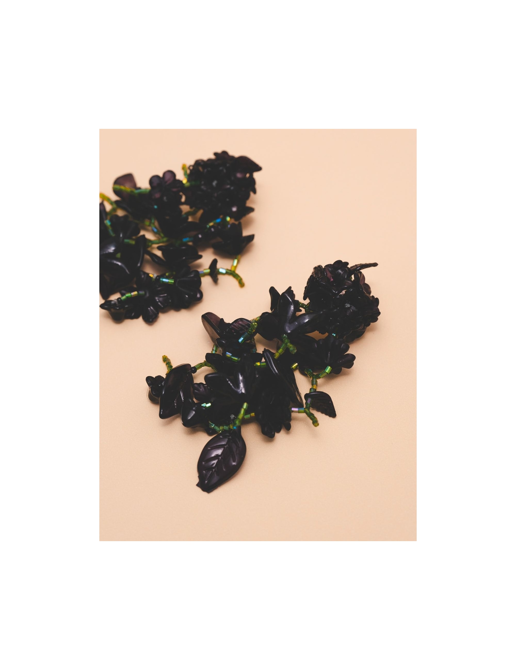 BRINCO FLOR PRETO B2B - BR2632VO04