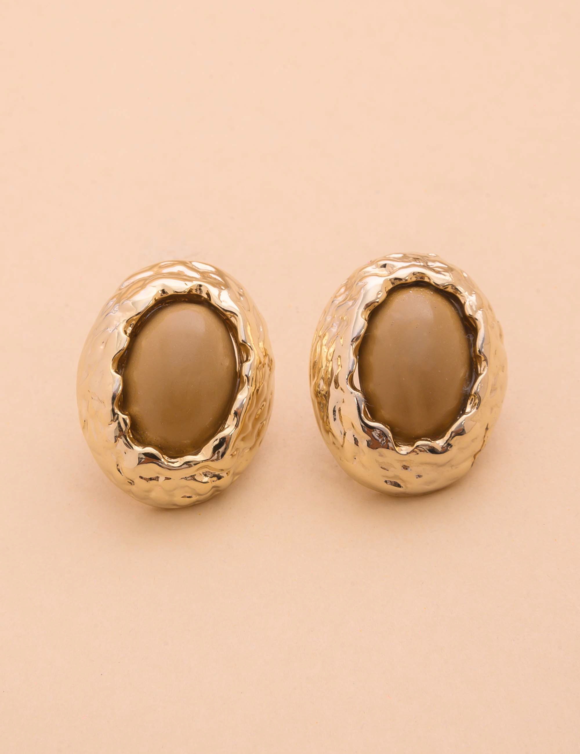 BRINCO OURO OVAL MARROM -BR29143VO03