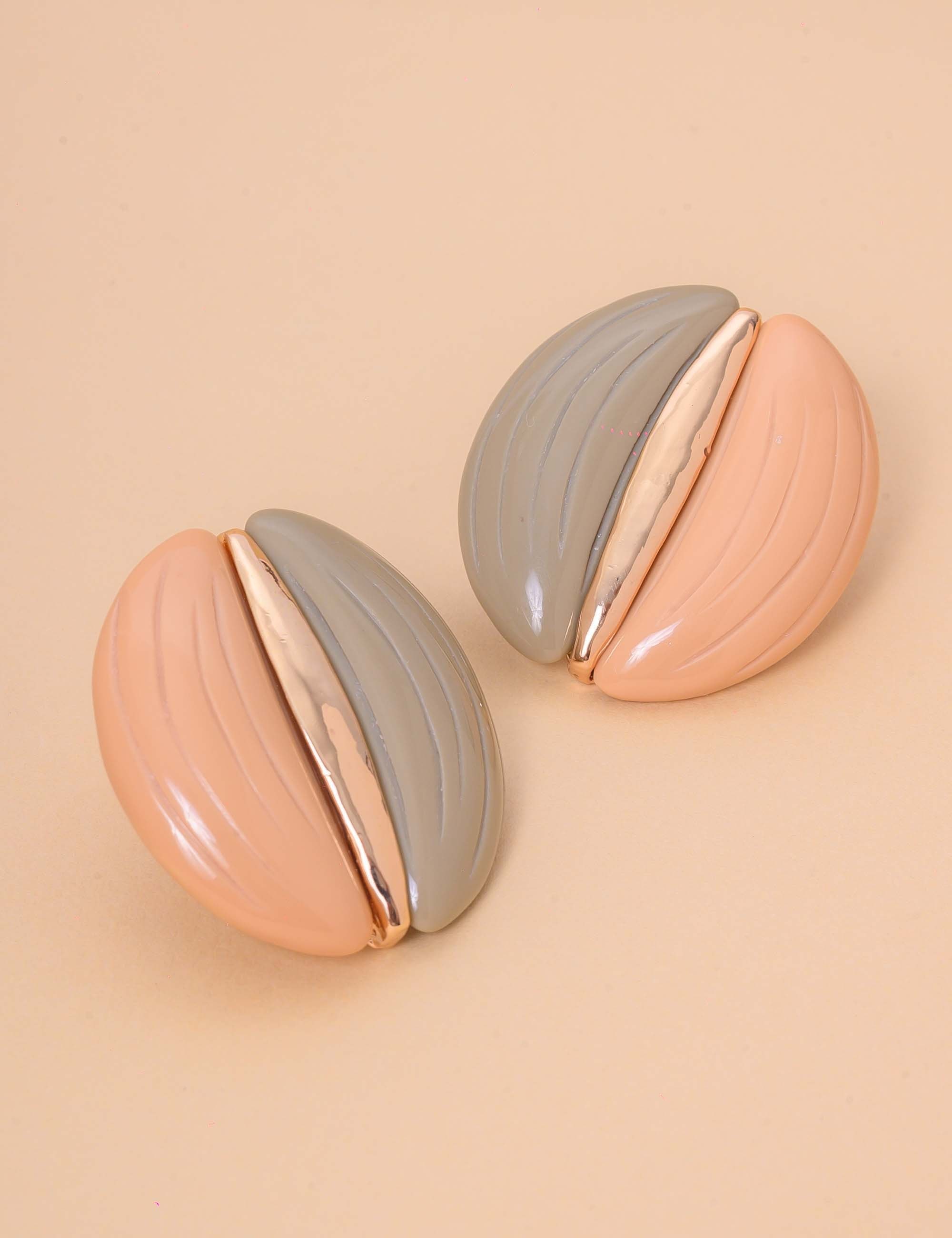 BRINCO OURO RESINA DETALHE DOURADO VERDE PASTEL - BR29240VO13