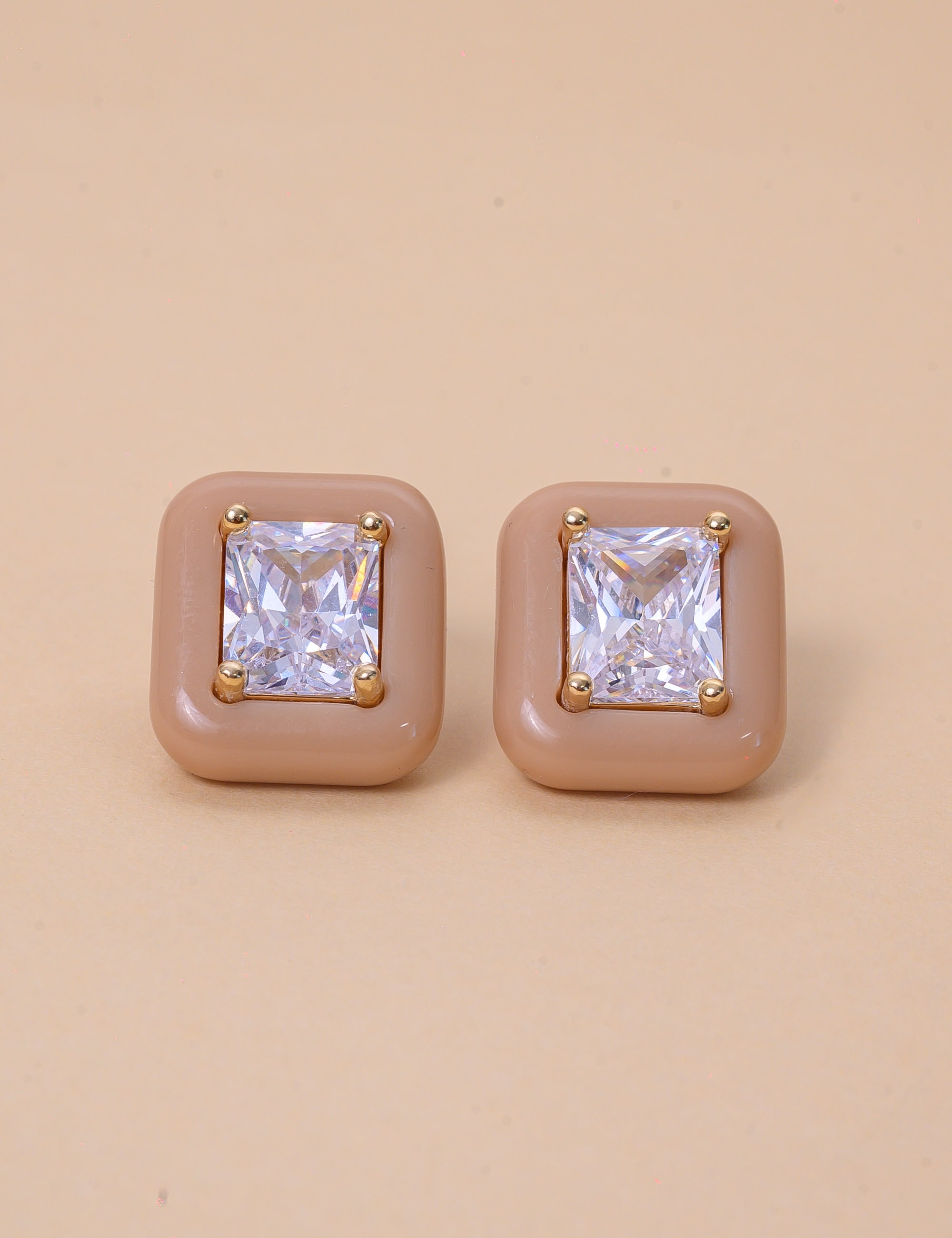 BRINCO RETÂNGULO BEGE COM CRISTAL - BR29265VO09