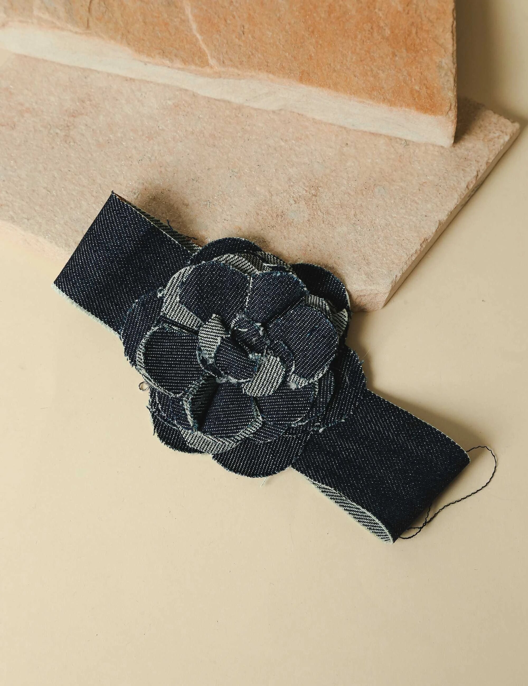 CHOKER FLOR AZUL ESCURO - CO2185VO01