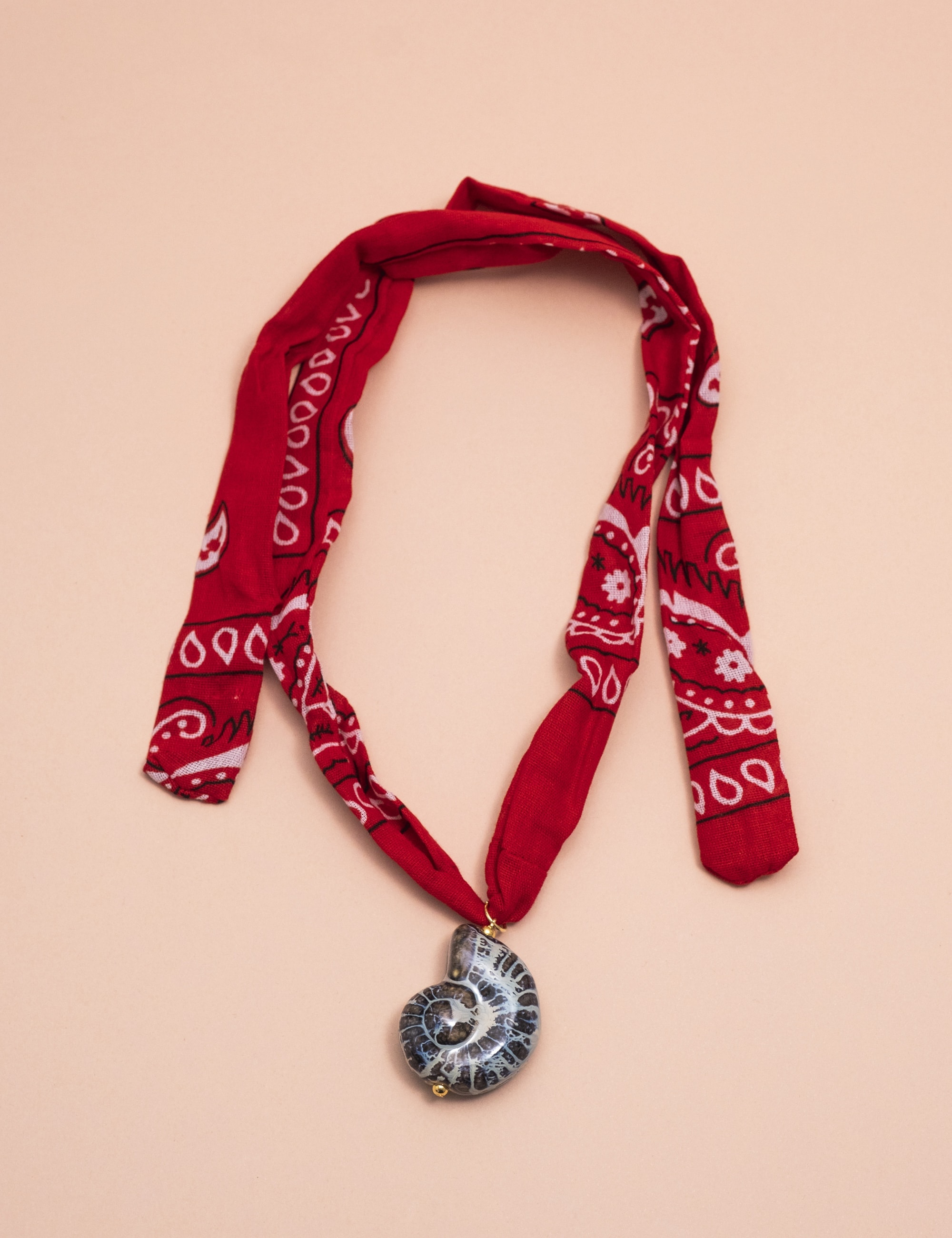 COLAR BANDANA VERMELHO CONCHA - CO3119VO02