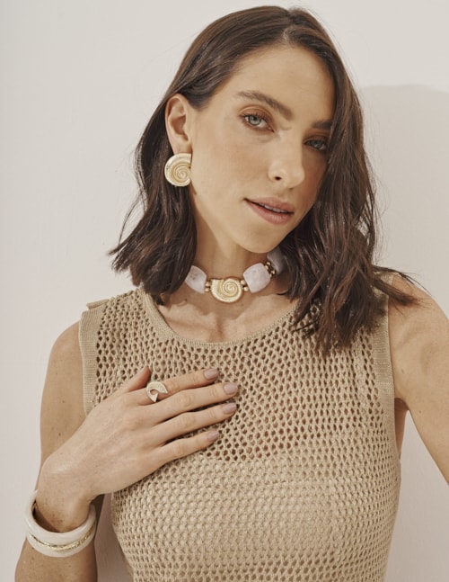 COLAR CHOKER BRANCO PINGENTE CONCHA - CO29329VO15