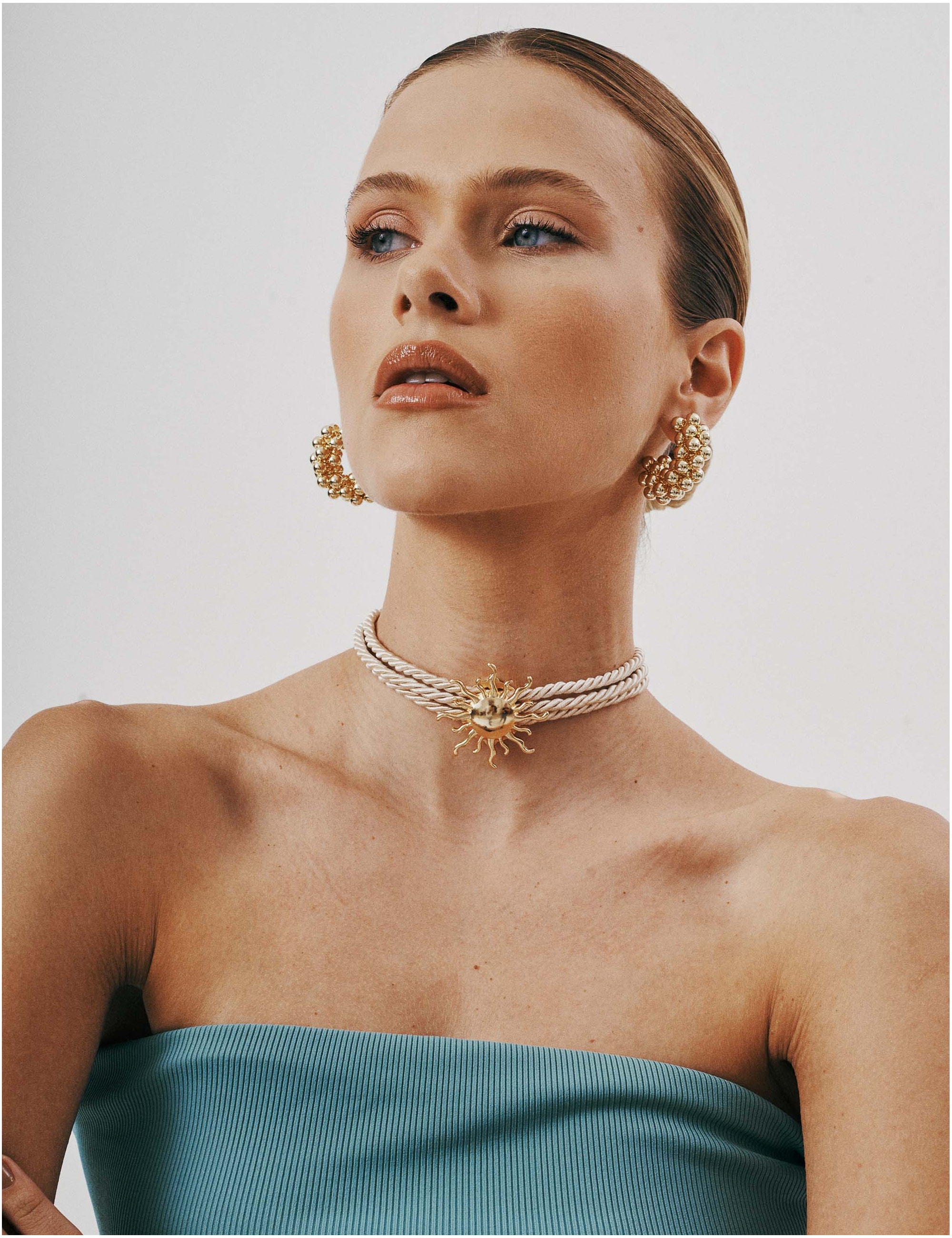 COLAR CHOKER OFF WHITE PINGENTE SOL - CO29113VO17