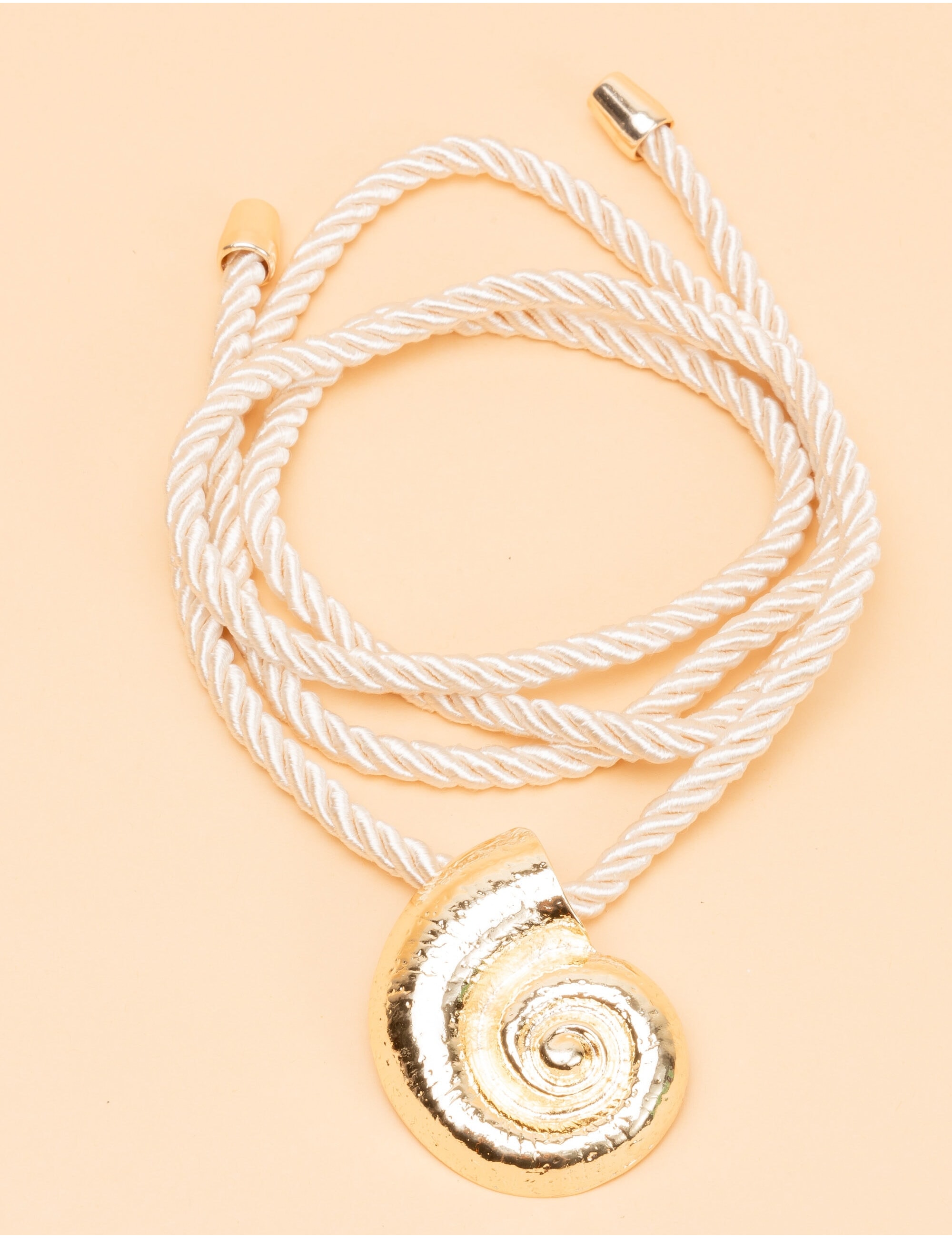 COLAR CONCHA OFF WHITE - CO2527VO02