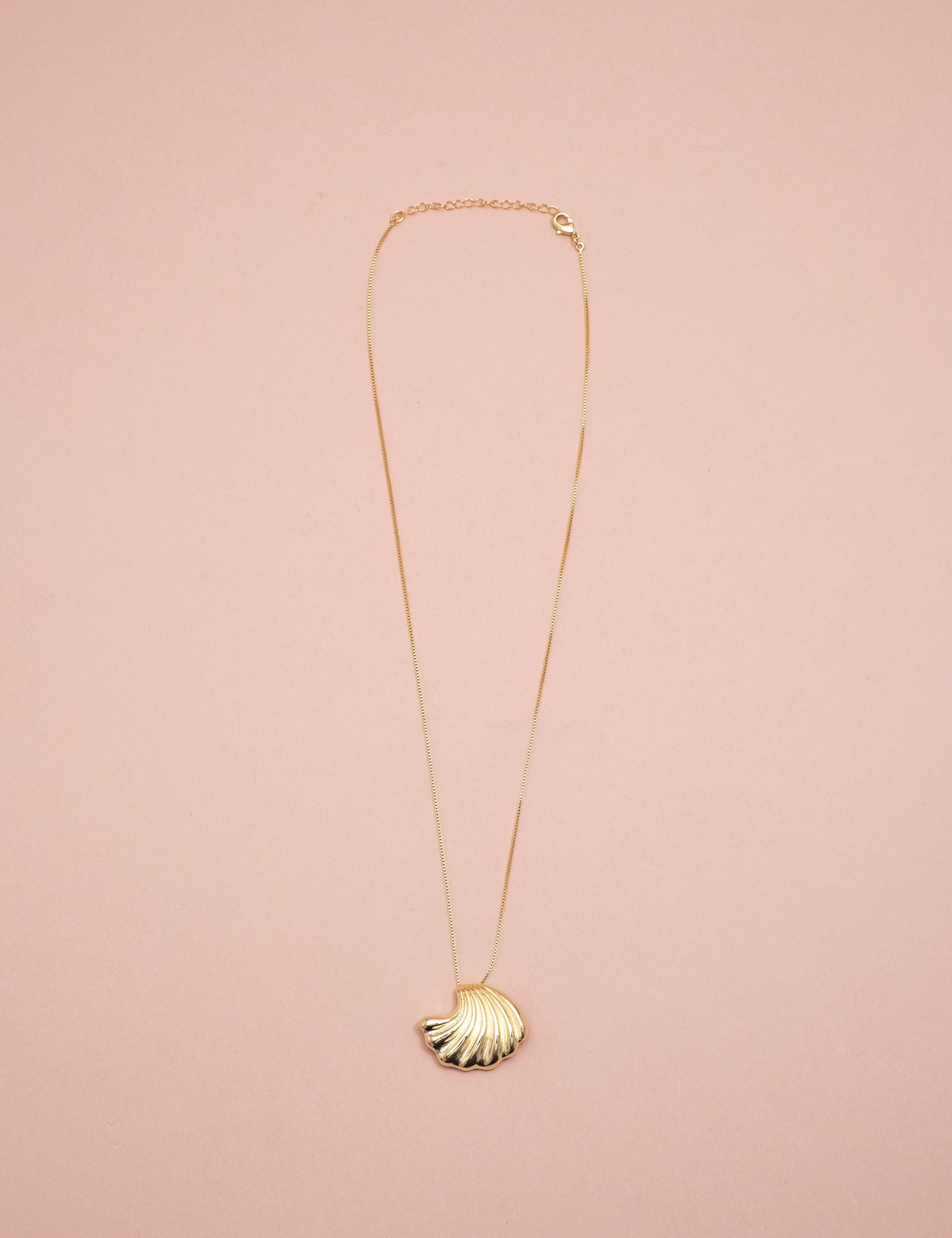 COLAR CONCHA OURO B2B- CO29104VO01