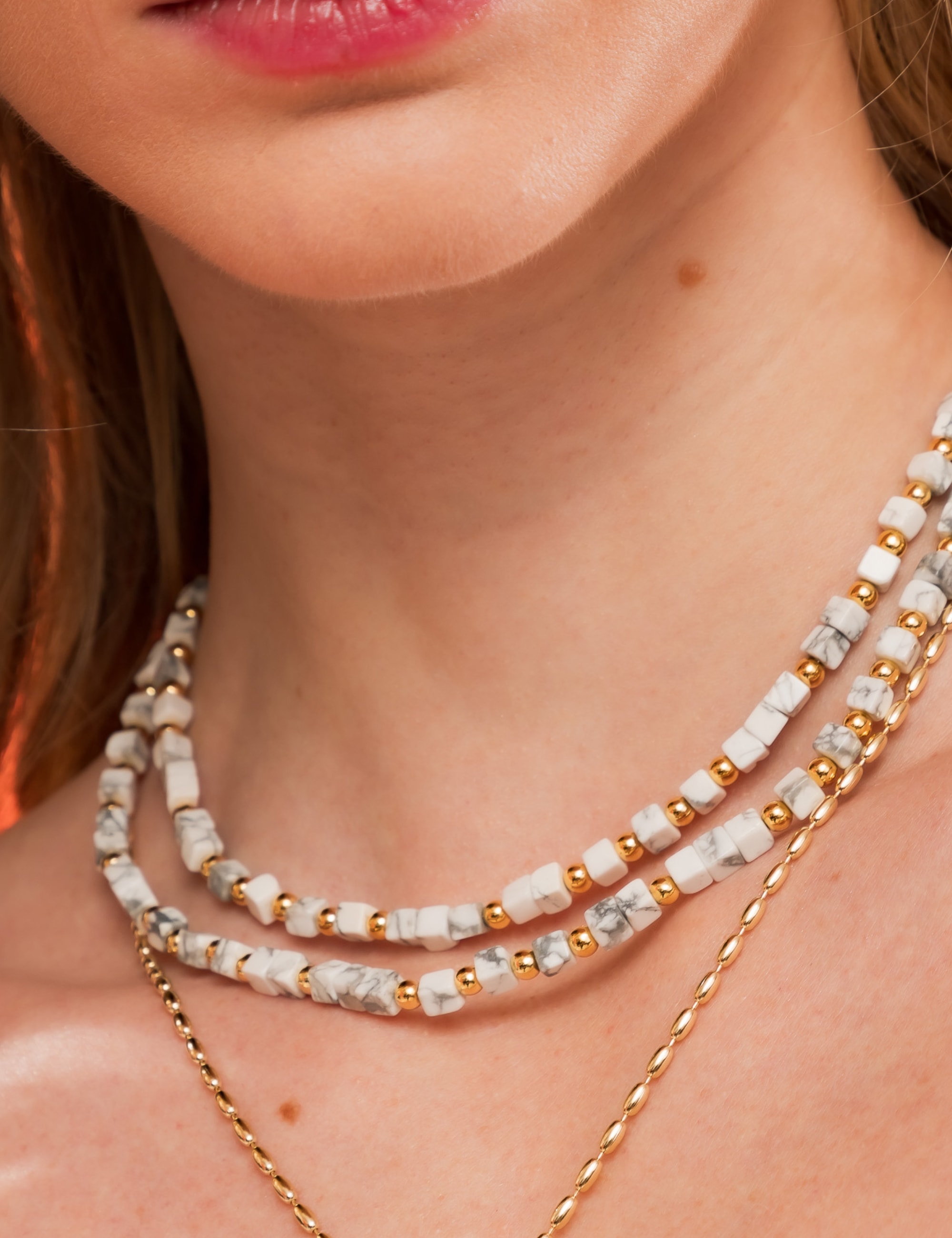 COLAR DE PEDRA COM ESFERAS DE OURO – CO3018