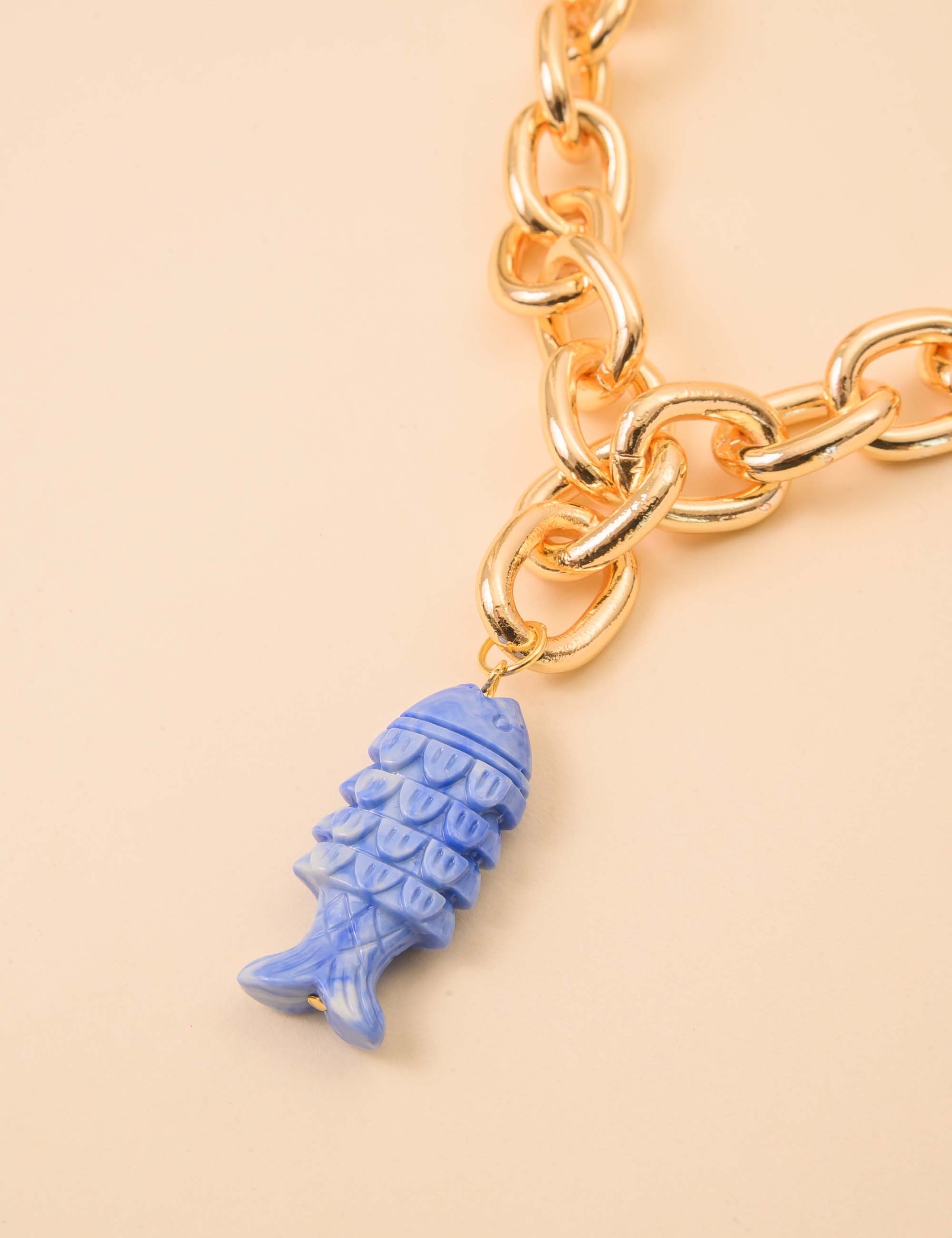 COLAR ELO 4 COM PINGENTE DE PEIXE AZUL - CO29251VO01