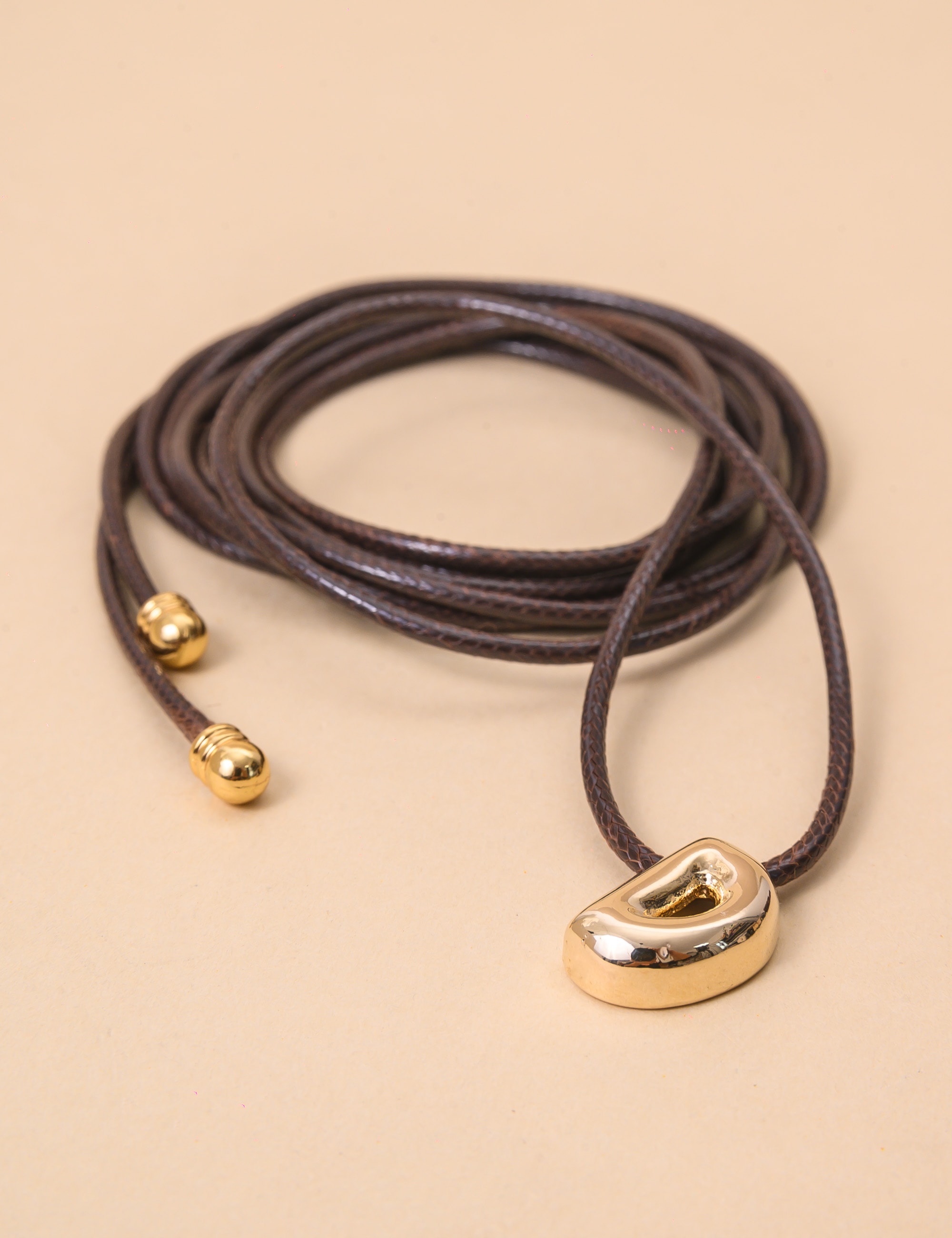 COLAR FIO PINGENTE D MARROM CLARO - CO26208VO04