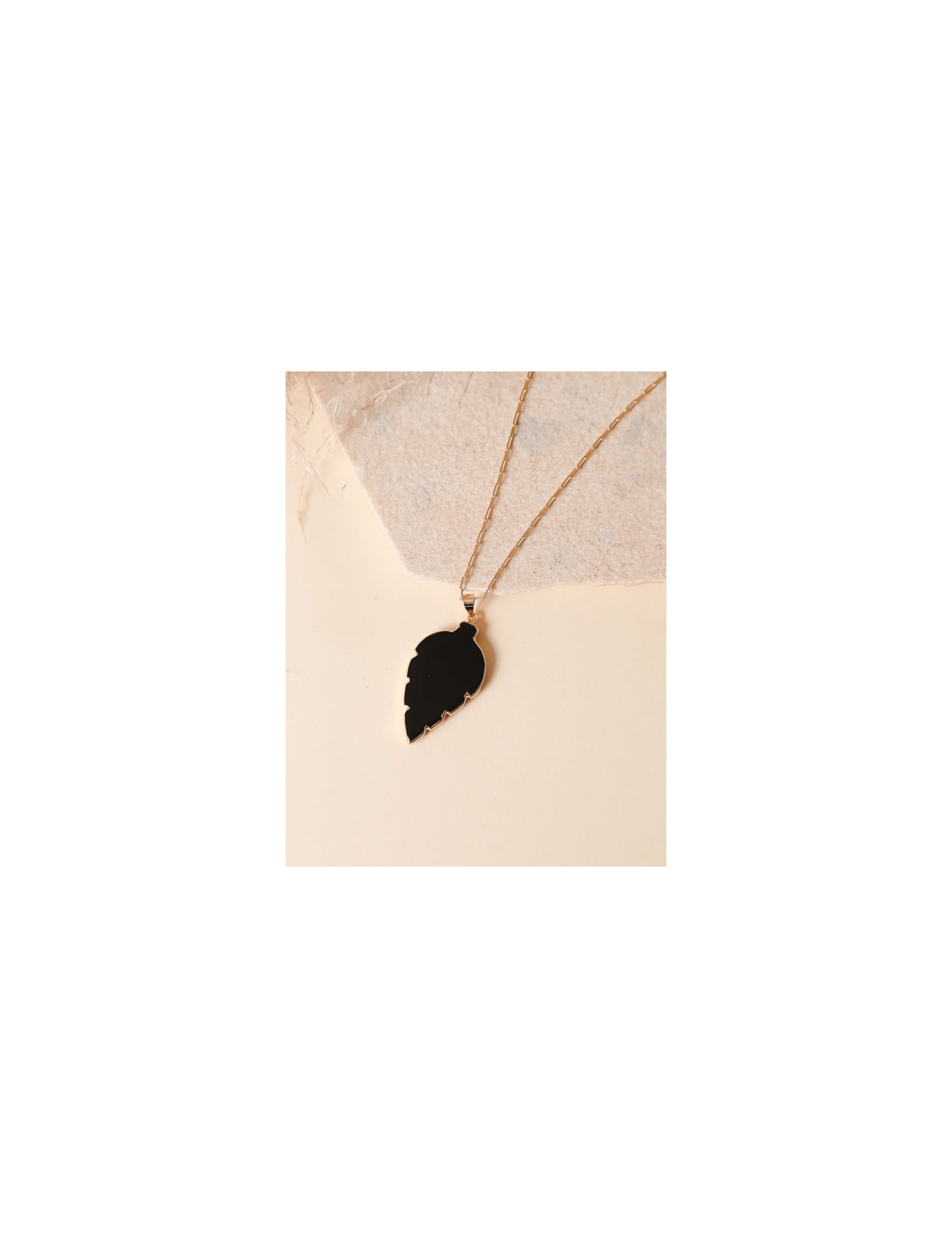 COLAR FOLHA ÁGATA PRETO - CO2198VO06