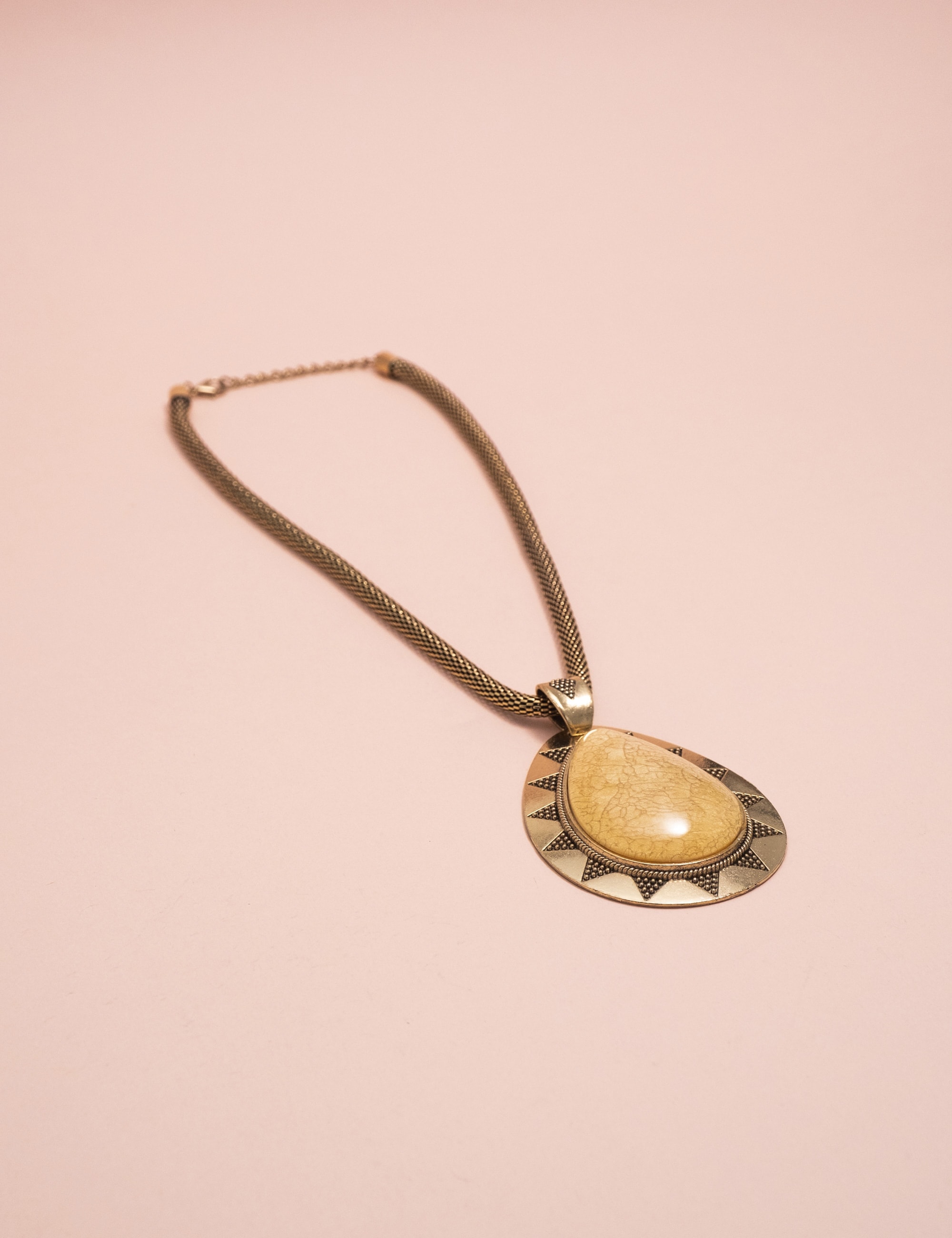 COLAR GOTA DOURADO OURO VINTAGE B2B - CO29098VO06