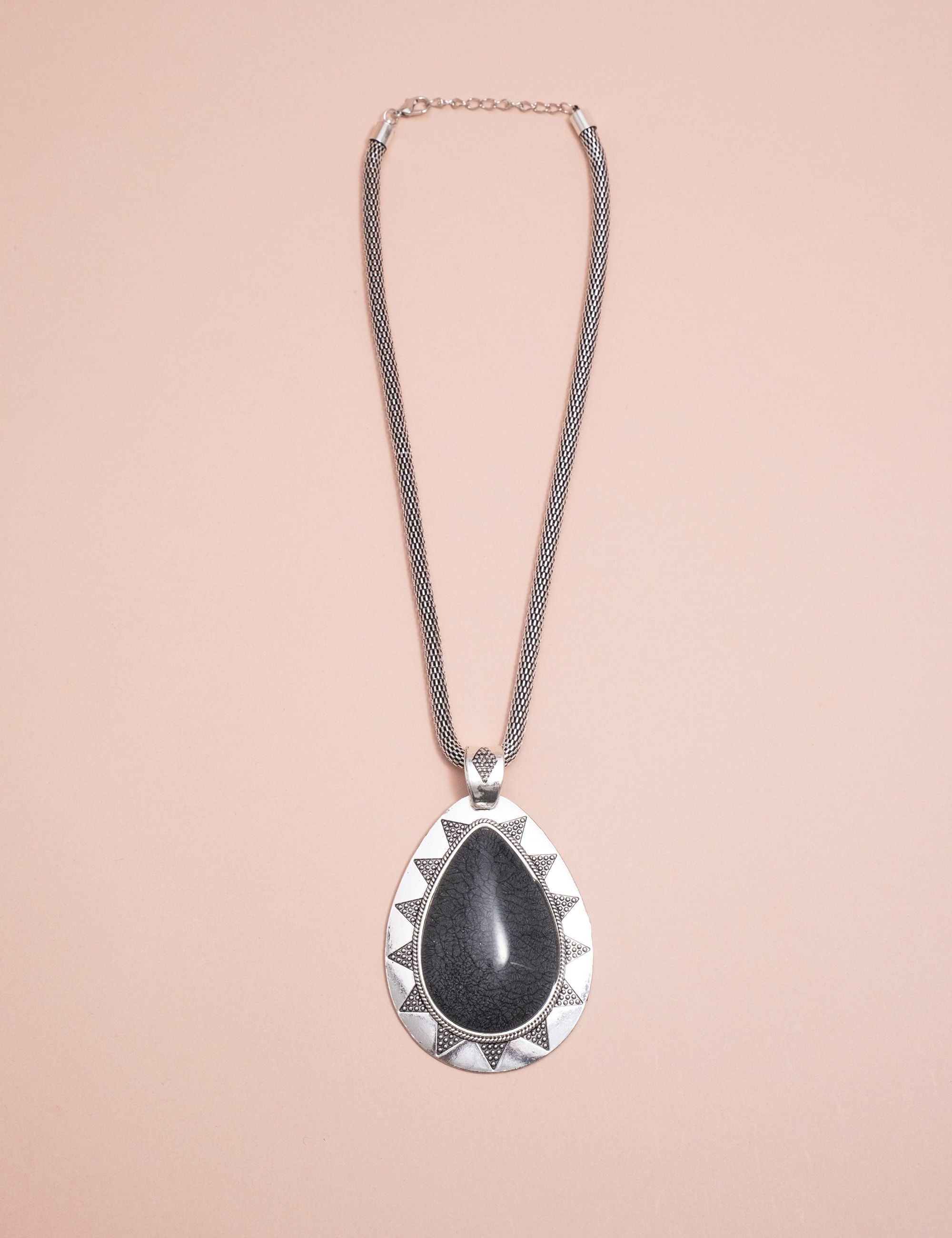 COLAR GOTA PRETO PRATA VINTAGE B2B - CO29098VO08