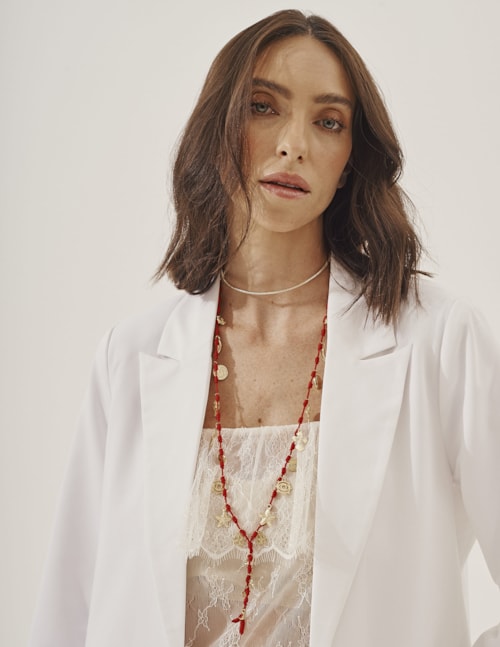 COLAR LONGO PINGENTES DOURADOS VERMELHO - CO29373VO05