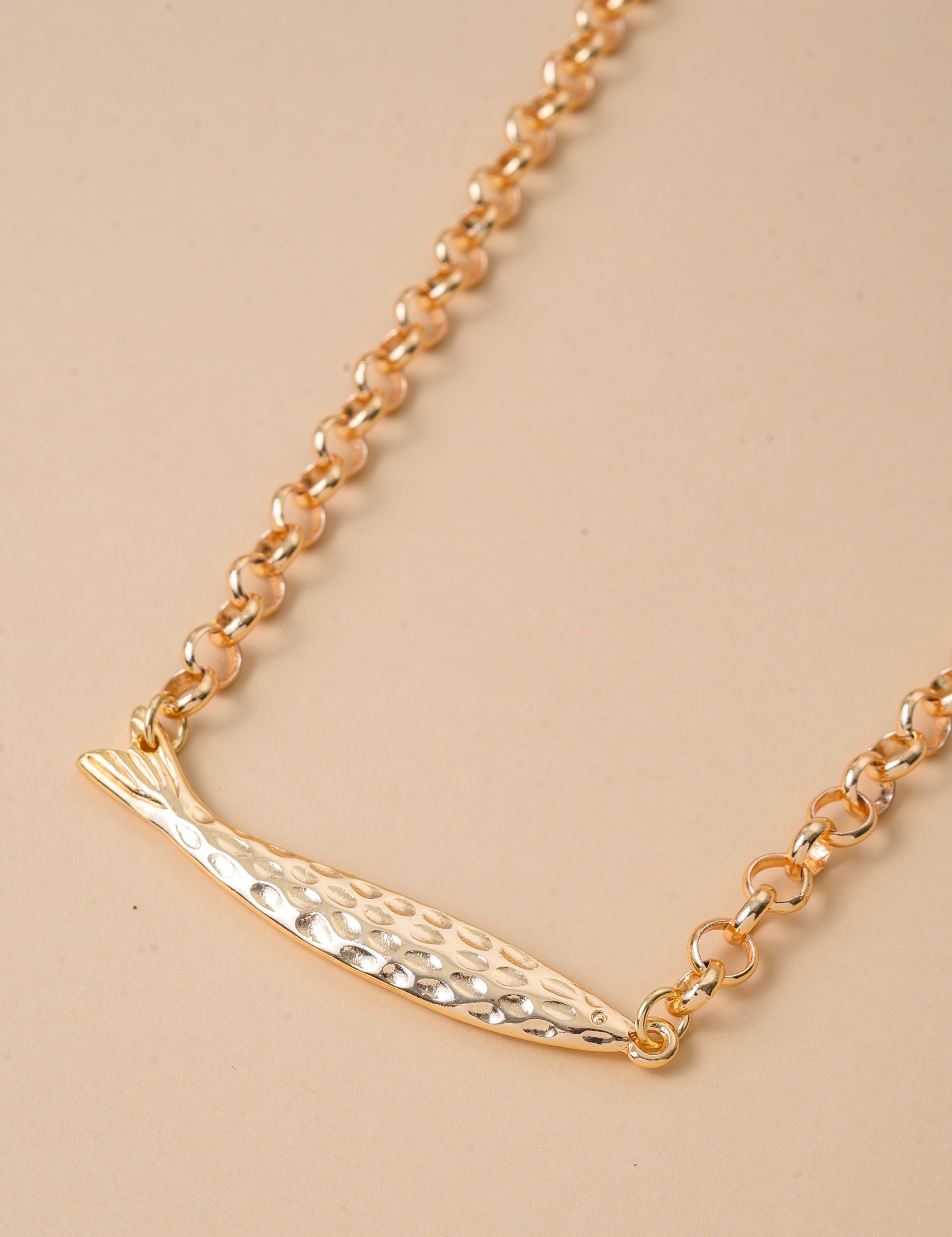 COLAR METAL OURO PEIXE - CO29316VO01