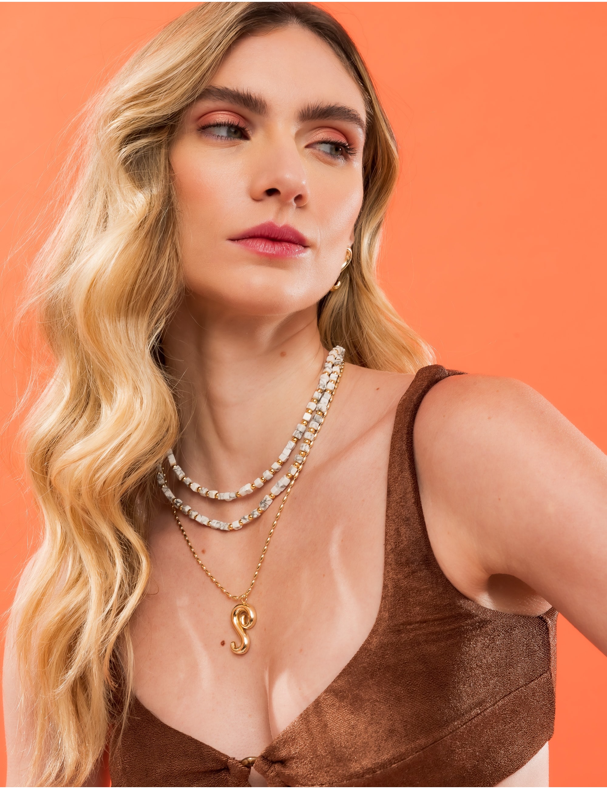 COLAR PEDRA HOWLITA LUIZA - B2B