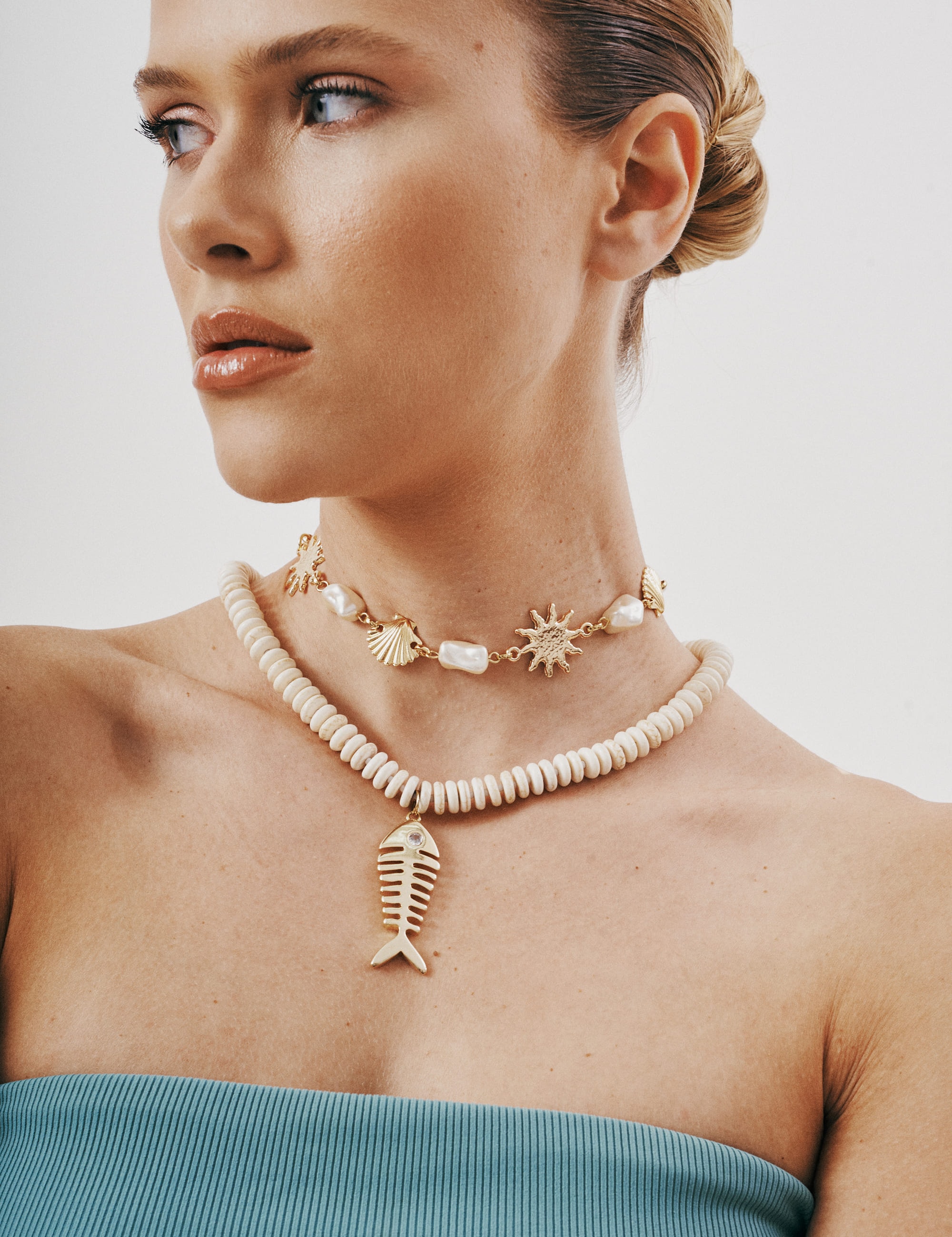 COLAR PINGENTE ESPINHA DE PEIXE OURO - CO29333VO01