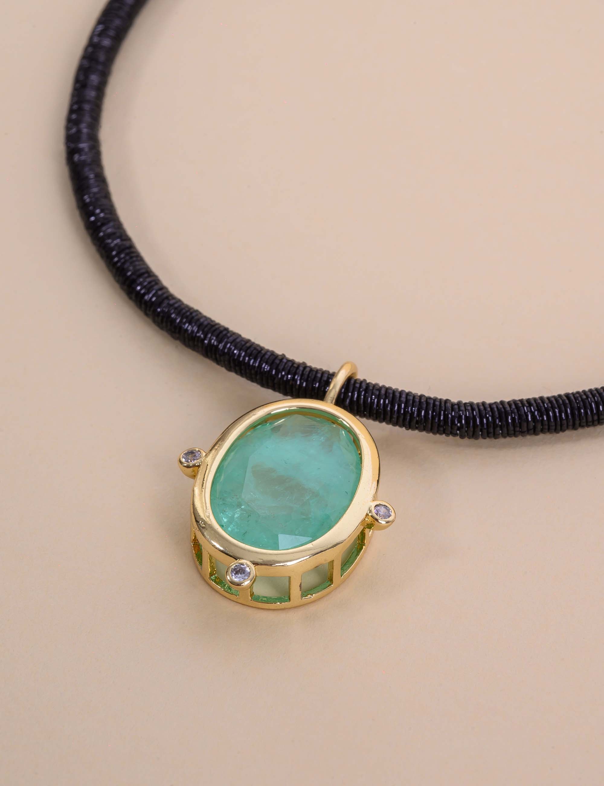 COLAR PINGENTE PEDRA VERDE - CO29368VO13