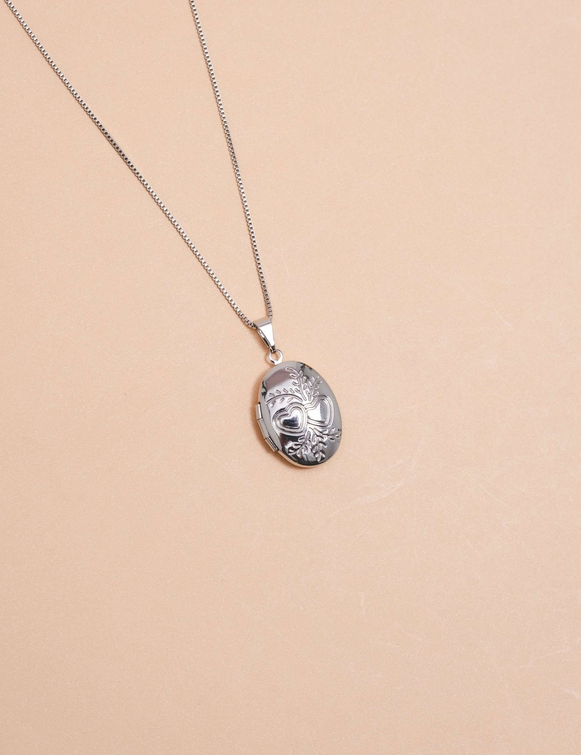 Colar Relicário Silver