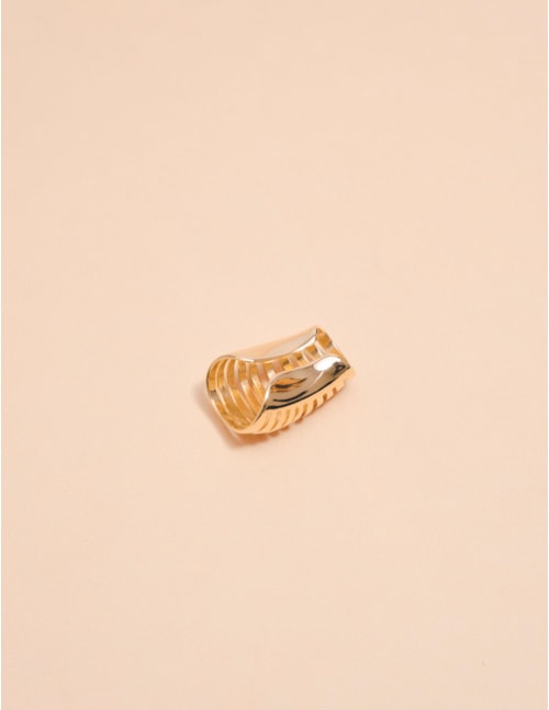 Piercing Lisa Gold