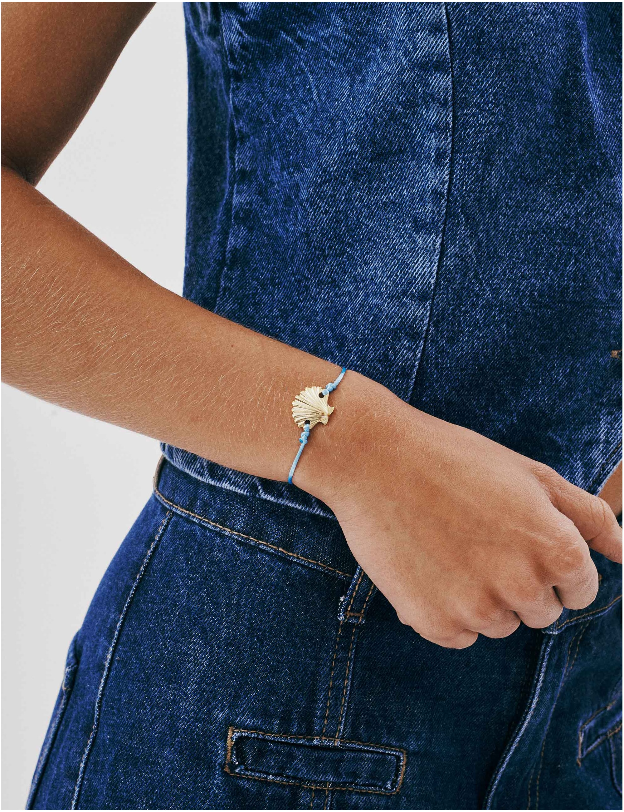 PULSEIRA CORDÃO AZUL CELESTE PINGENTE CONCHA - PU29069VO32